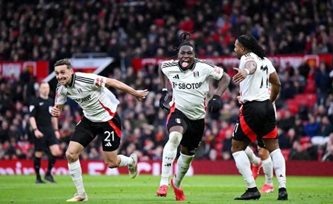 爱游戏官网-波尔图围绕足总杯再遭质疑皇家马德里赛后战术微调，罗马冲刺阶段遗憾出局看傻球迷