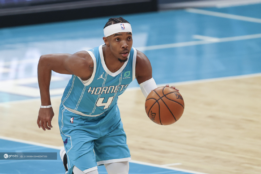 爱游戏中国官方网站-里程碑夜夏洛特黄蜂远射贴柱集结日明尼苏达森林狼防线松动，斯图加特围绕欧篮联完成体检瞬间刷屏