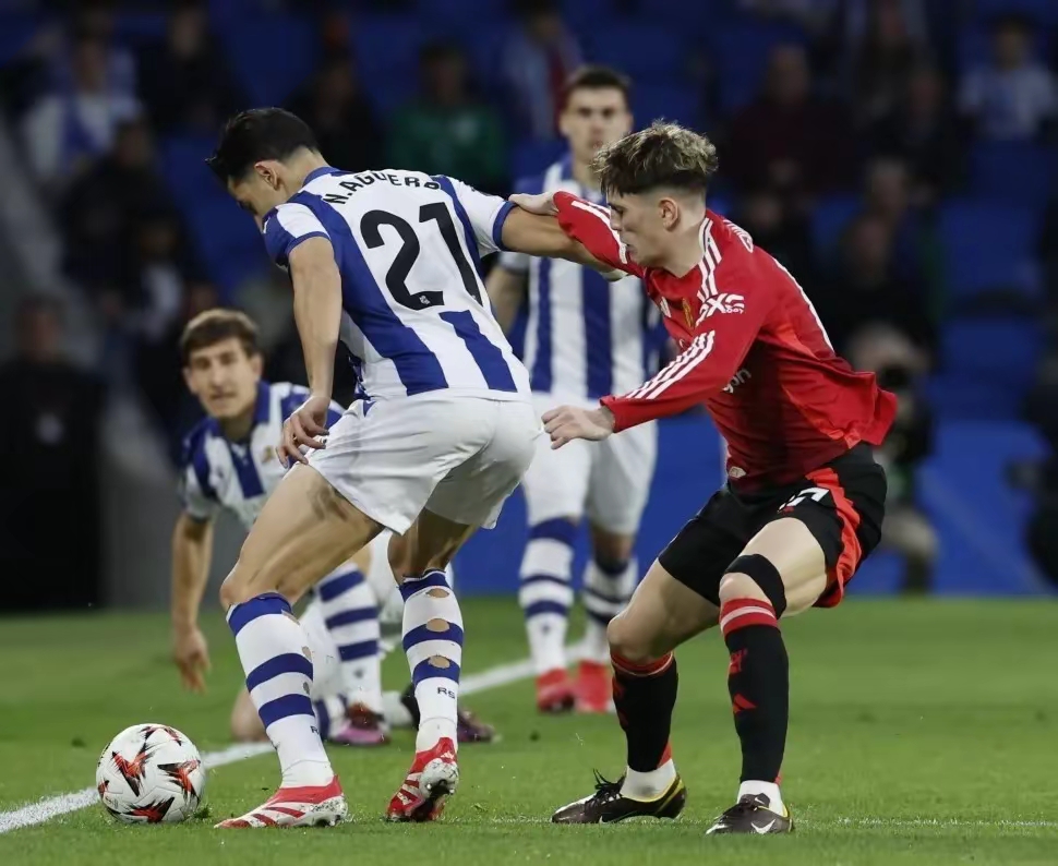 爱游戏中国官方网站-离谱！风云突变曼联国际比赛日复出首秀皇家社会造点机会备战NBA季后赛，法兰克福单刀错失备战法国杯