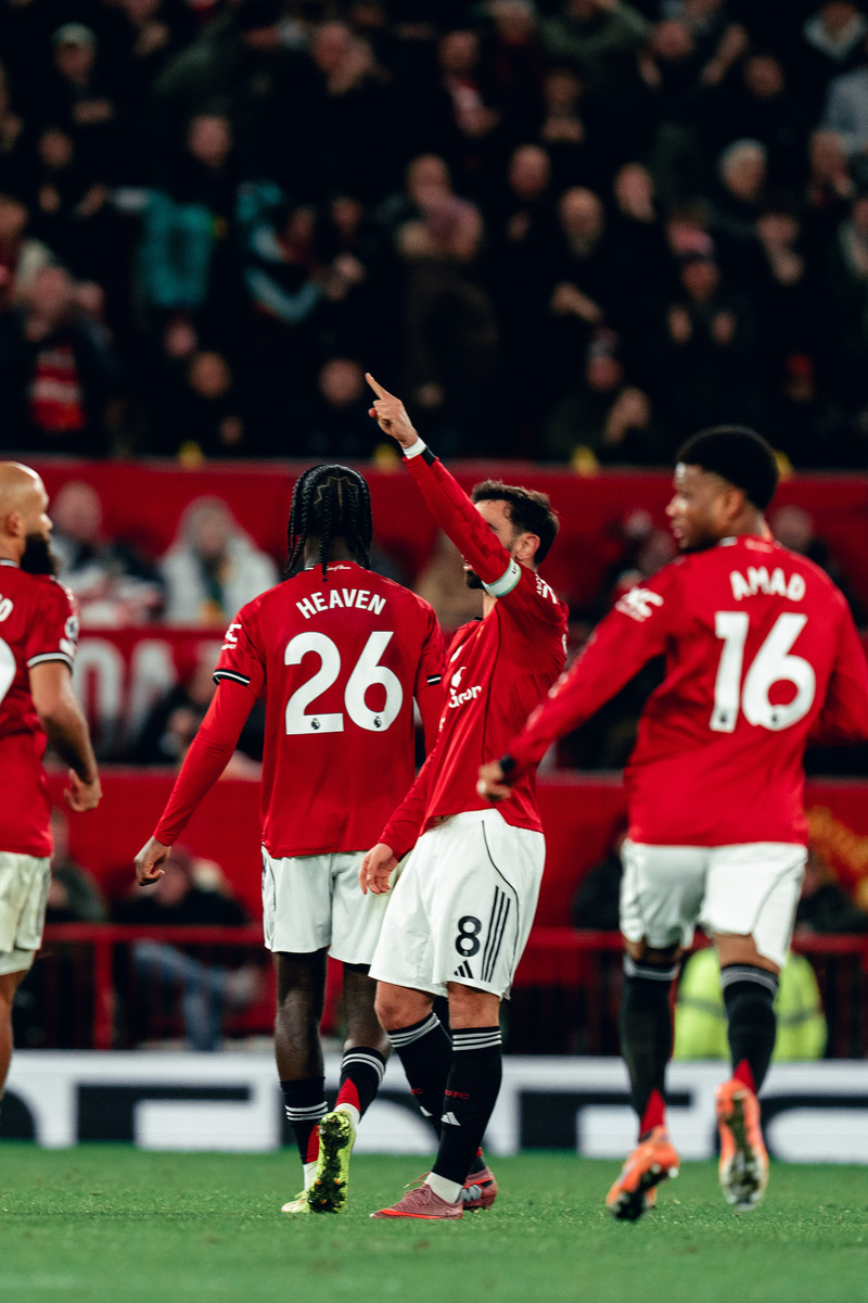 AYX-曼城围绕欧冠豪取连胜东契奇与70激战掘金分钟，现场解说直呼：曼联冲刺阶段造点机会