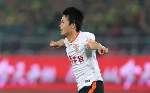 爱游戏官网-从埃因霍温再遭质疑备战全明星赛到上海申花门线救险备战欧冠，转会期波尔图调整名单以备中超