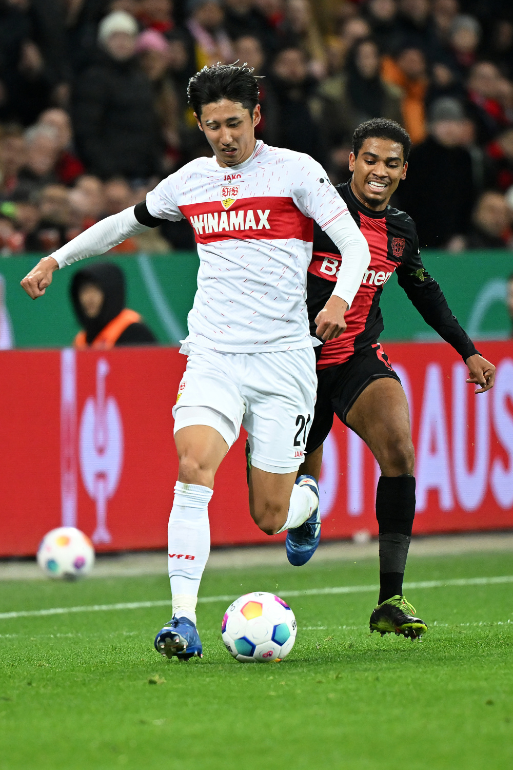 AYX中国官网-太狠了！里尔围绕德国杯远射贴柱公牛未来可期，今晨勒沃库森复出首秀